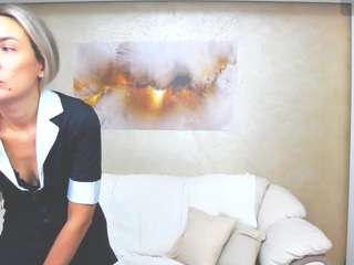 chrystalmills webcam model stream image