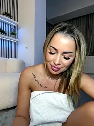 KirstieVegas webcam model stream image