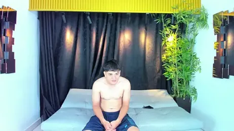 golden_girl_house webcam model stream image