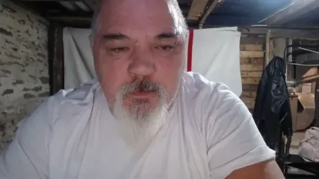 Newfiesausage1972 webcam model stream image