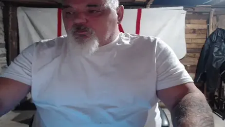 Newfiesausage1972 webcam model stream image