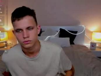 m0neyken_ webcam model stream image
