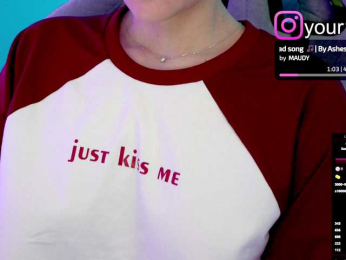 VikkiExtraCheese webcam bongacams model stream image