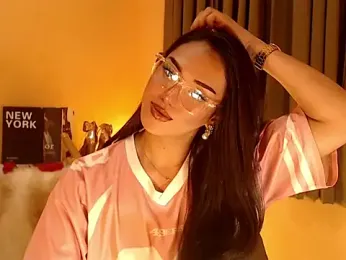 magnificent_kitana webcam model stream image