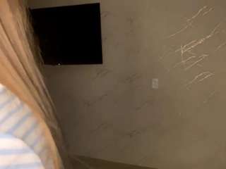 alyshabaltzer webcam model stream image