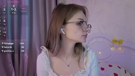 vialeta_baby webcam model stream image