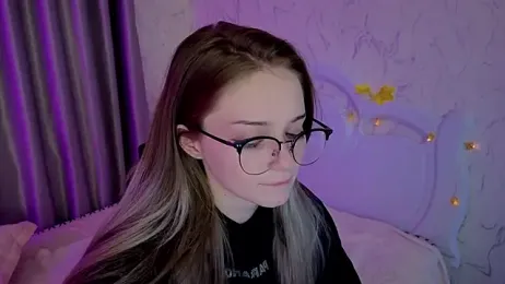 vialeta_baby webcam model stream image