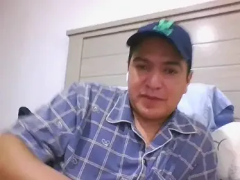 yayo_33 webcam stripchat model stream image