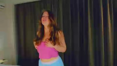 SusannTien webcam model stream image