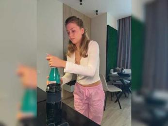 sweeetpeach webcam model stream image