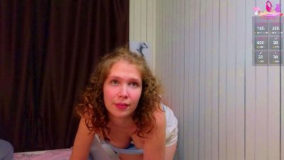 MonaCodling webcam model stream image