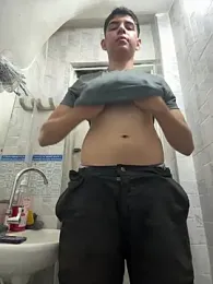 Johan_stick webcam model stream image