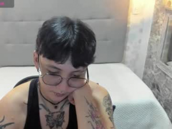 emahills__axelrose webcam model stream image