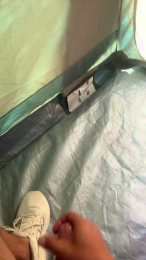 Laoquedad webcam model stream image