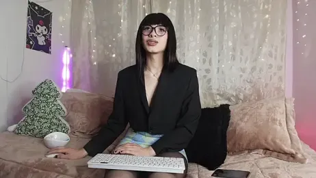 GothBella webcam model stream image