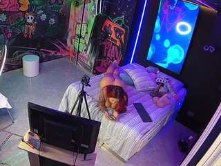 voyeurcam-casa-salsa-disturbed webcam model stream image