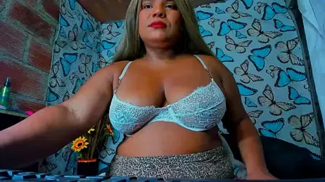 lucianaosorno25 webcam model stream image