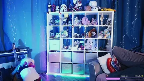 MadnessAlison webcam model stream image