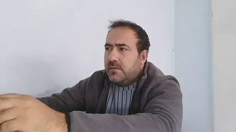 dark-look webcam model stream image