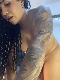 tinalove7 webcam stripchat model stream image