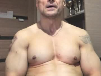 carin_the_body webcam model stream image