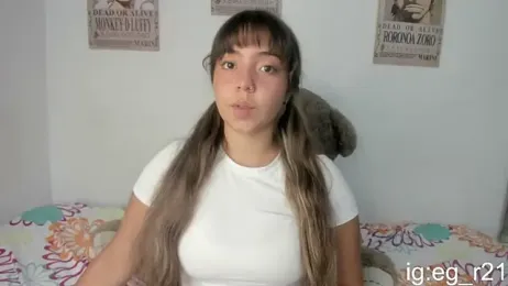 emma_grays2 webcam model stream image