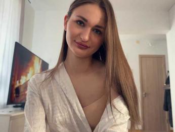 LauraMondella webcam model stream image