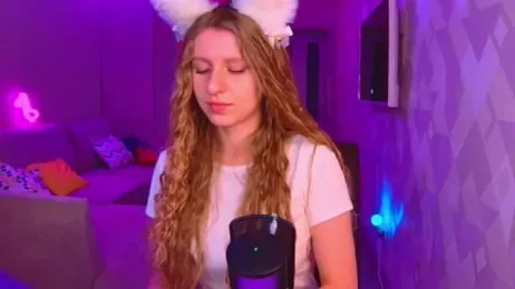 AmaliaQueen webcam model stream image