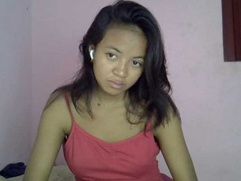 Nickylouama webcam bongacams model stream image