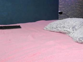 GlitchDoll webcam bongacams model stream image