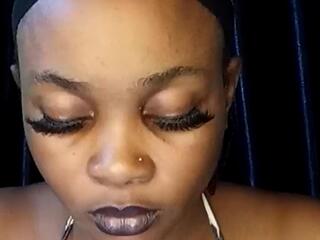 Evelyn Latson webcam model stream image