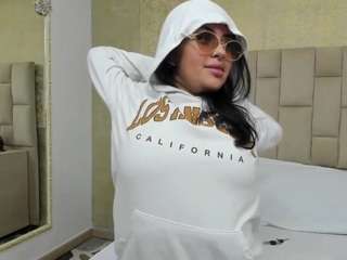 emmatorrees webcam model stream image