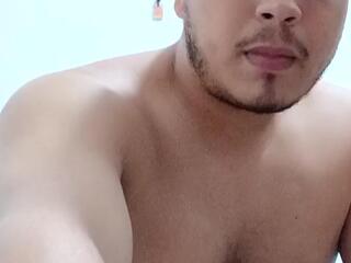 Ryan Mctominay webcam model stream image