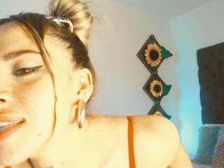 Angie Grey webcam model stream image