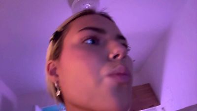 AndrewOlliver webcam model stream image