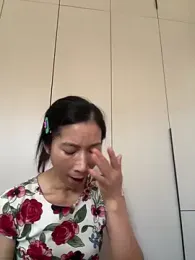 crhong666 webcam model stream image