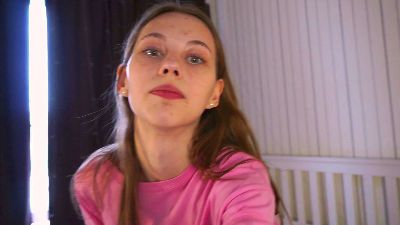 RessieCser webcam cam4 model stream image