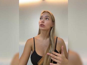 CrystalFairy webcam bongacams model stream image