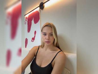CrystalFairy webcam bongacams model stream image