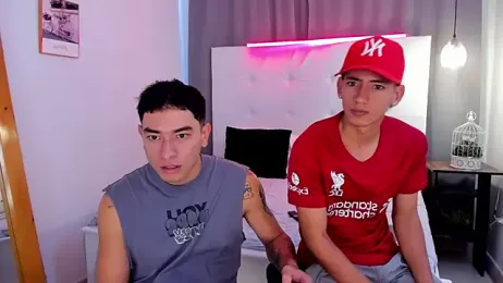 Alejo-and-Thiago webcam model stream image