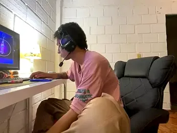 Max_TheHorseDick webcam model stream image