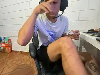 Max_TheHorseDick webcam model stream image