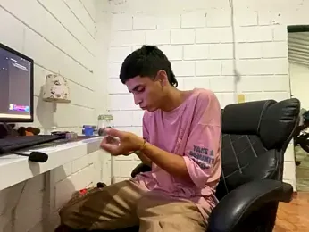 Max_TheHorseDick webcam stripchat model stream image