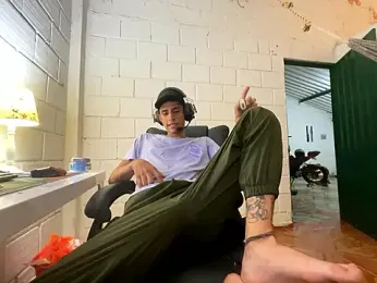 Max_TheHorseDick webcam model stream image