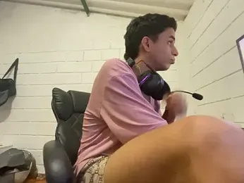 Max_TheHorseDick webcam stripchat model stream image