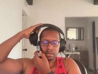 amandahugnkiss webcam model stream image