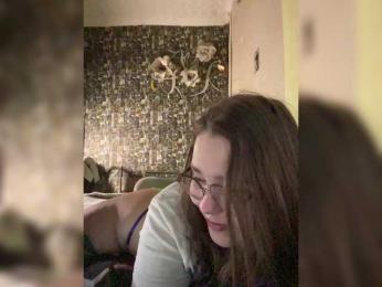 AlexisGrant webcam bongacams model stream image