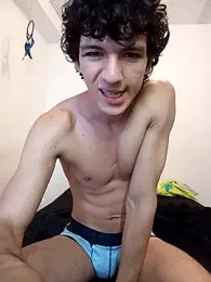 whit3_raven_ webcam model stream image