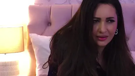 YaaraCollins webcam model stream image