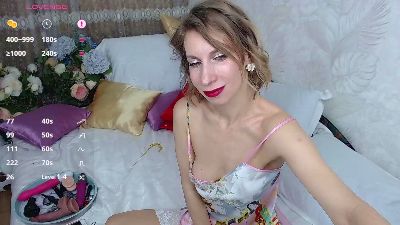 AdrianaDesire webcam model stream image